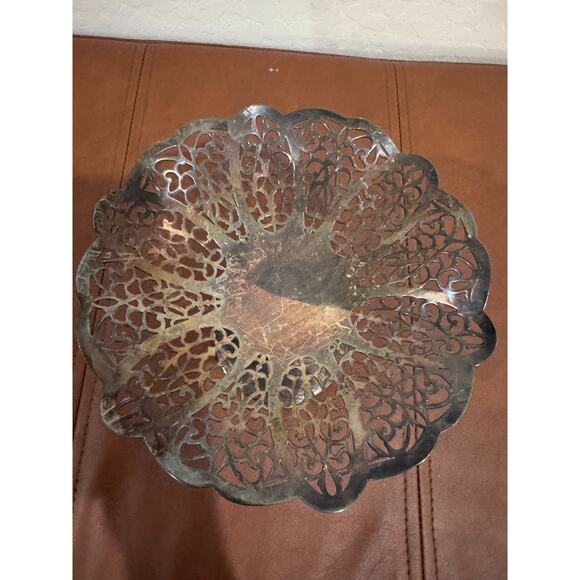 Vintage International Silver Co Lovelace Pedestal silver Plate Candy Dish 3013 - Picture 2 of 4